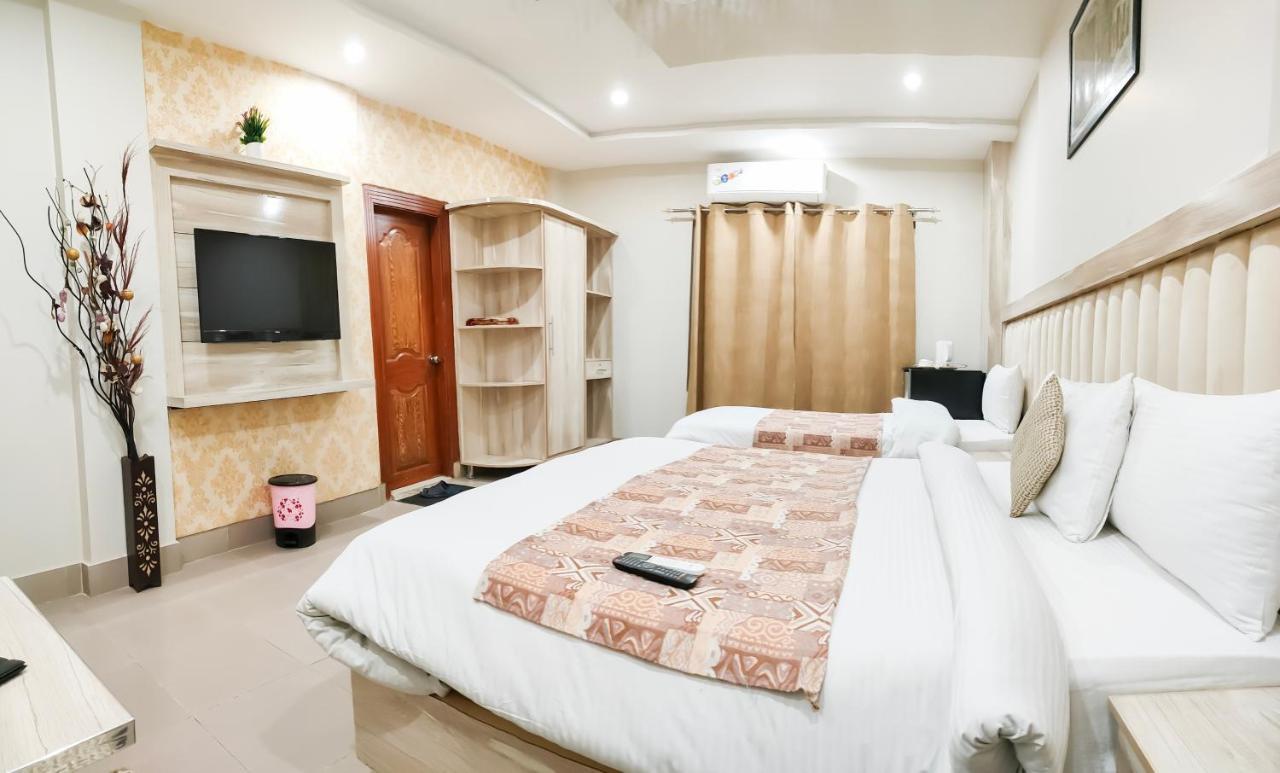 Hotel Crown Inn Мултан Экстерьер фото