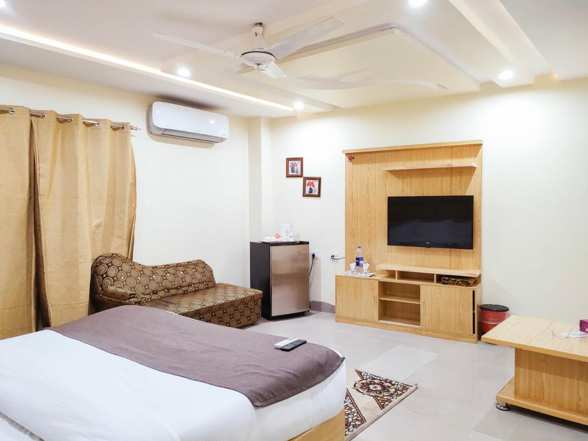 Hotel Crown Inn Мултан Экстерьер фото