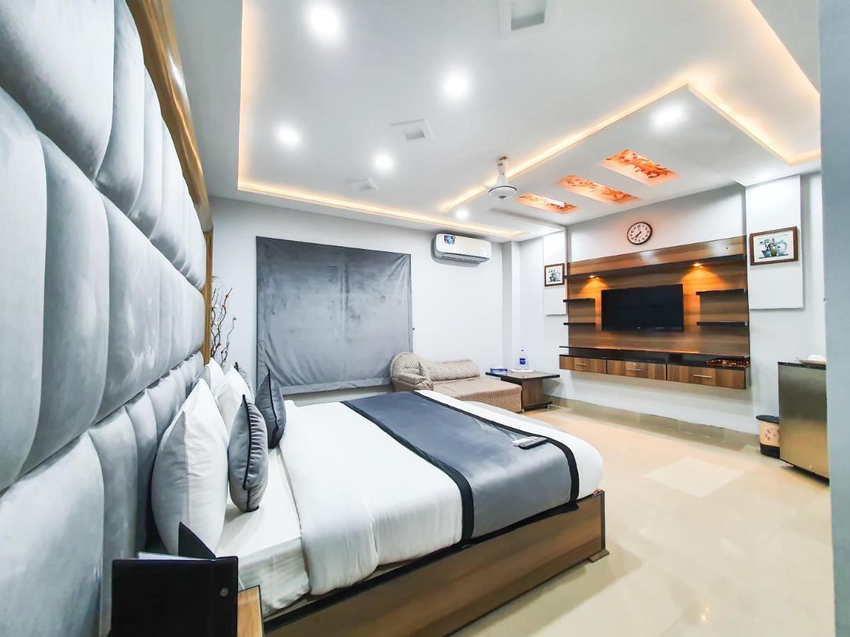 Hotel Crown Inn Мултан Экстерьер фото